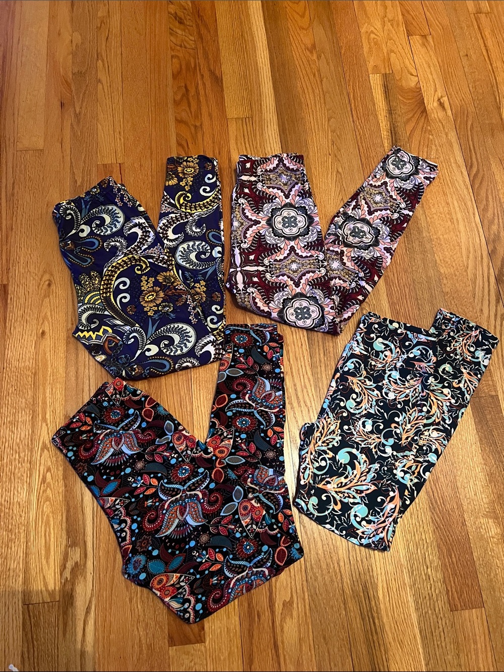 ONE/SIZE Multicolor Paisley & Floral Print Leggings Set